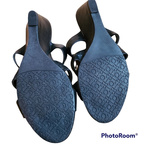 Alia Sandal - Picture 7 of 10